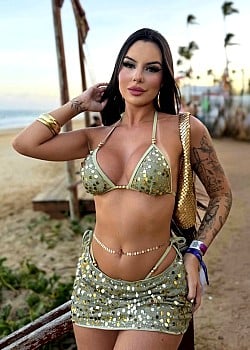 Giovana Bastos image 1 of 4