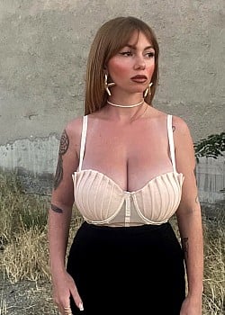 Giovanna Romeo image 2 of 3
