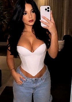 Giovanna Zazzera image 2 of 4