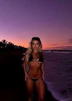 Giulia Arruda image 3 of 4