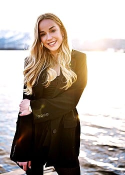 Giulia Gwinn image 2 of 5