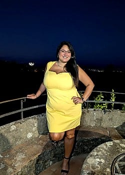 Giuly Stella image 2 of 4