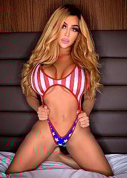 Gizel Body image 1 of 4