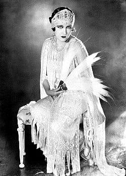 Gloria Swanson image 1 of 1