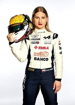 Gosia Rdest image 2 of 4