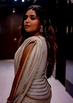 Gouri Kishan image 2 of 4