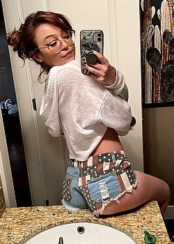 Gracie Greyy image 2 of 2