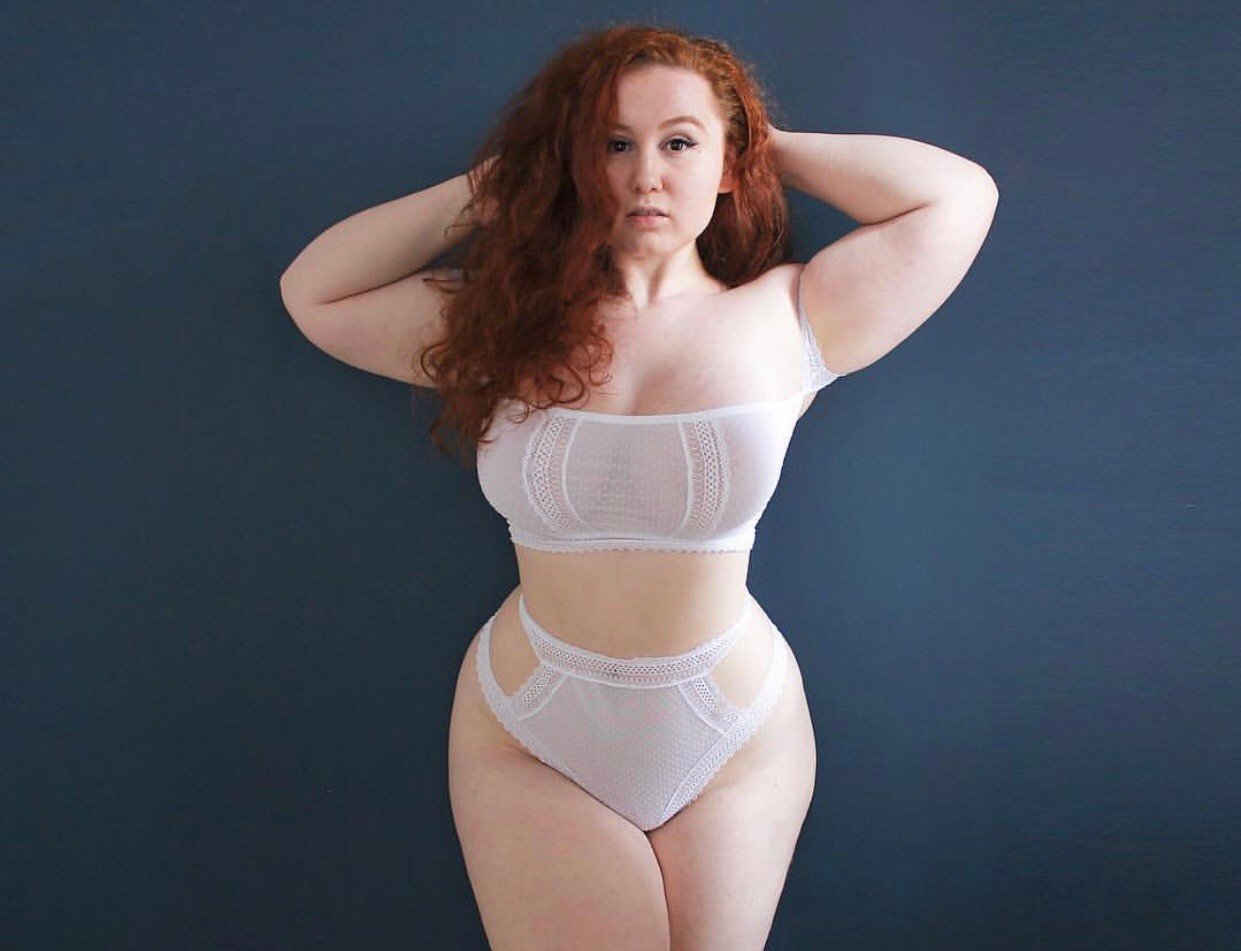 Grassntitties - Free pics, galleries & more at Babepedia