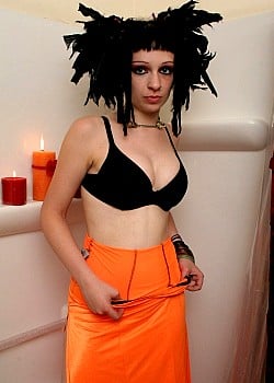 Gwen (goth) image 1 of 1
