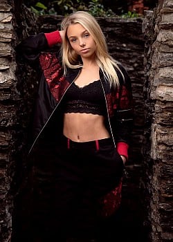 Gwen Rachel image 4 of 4