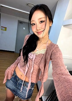 Ha Soo-young image 2 of 3