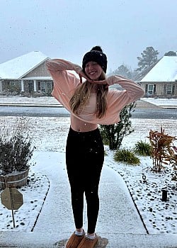 Hailey (akhailey01) image 3 of 4