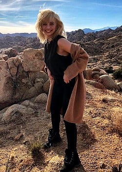 Hailey Knox image 2 of 4