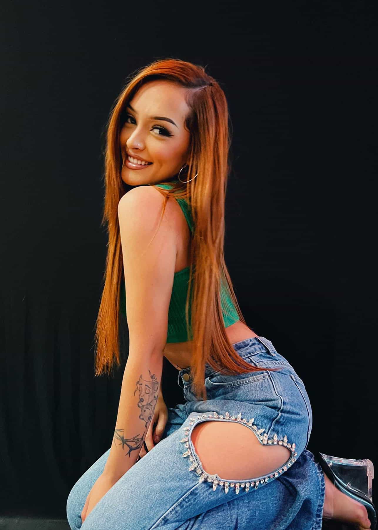 Hailey Orona - Free pics, galleries & more at Babepedia