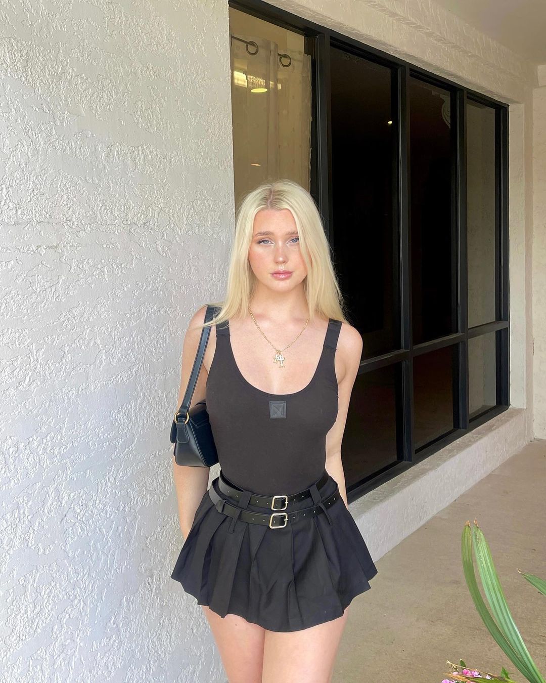 Hallie McClain - Free pics, galleries & more at Babepedia