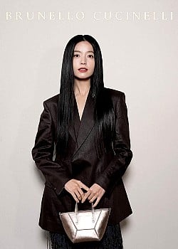 Han Hyo-joo image 2 of 3