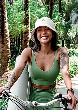 Hana Giang Anh image 2 of 2