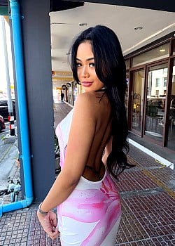Hana Ruby image 4 of 4