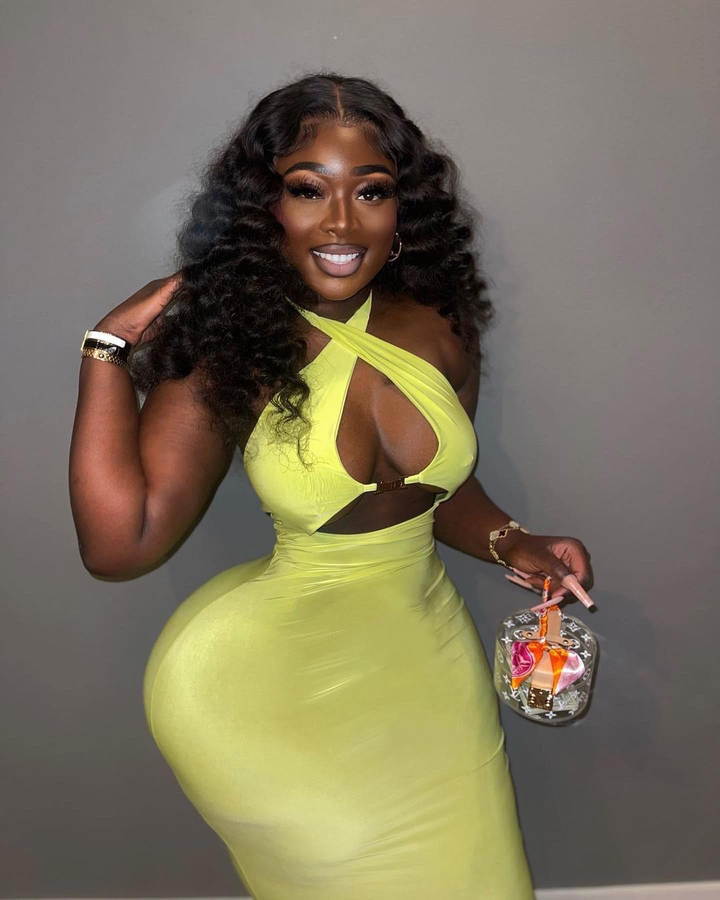 Hanardy Hawa - Free pics, galleries & more at Babepedia