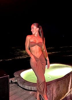 Hande Akosman image 2 of 2