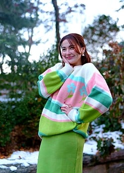 Hania Aamir image 2 of 4