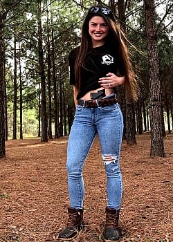 Hannah Barron image 2 of 4