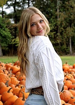 Hannah Bodell image 3 of 3