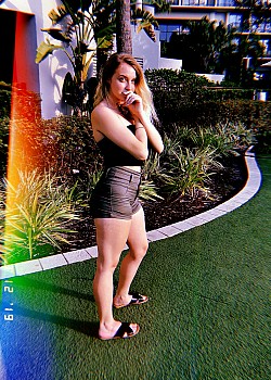 Hannah Brewer (Twitch) - Free pics, galleries & more at Babepedia