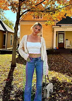 Hannah Cook image 3 of 5