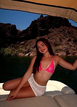 Hannah Gilmore image 2 of 4