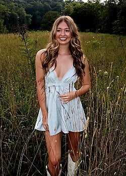 Hannah Grace Colin image 3 of 4