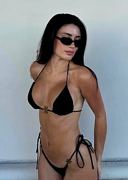 Hannah Half image 2 of 4