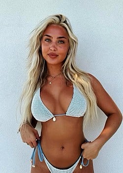 Hannah Minch image 1 of 3