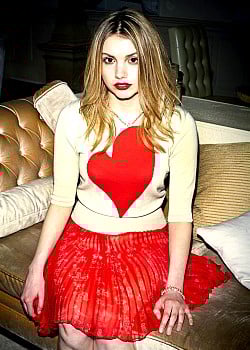 Hannah Murray image 3 of 4