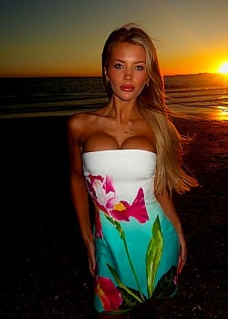 Hannah Steinfeld image 3 of 4