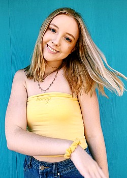 Hannah Studts image 2 of 4