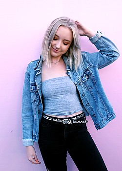 Hannah Studts image 3 of 4