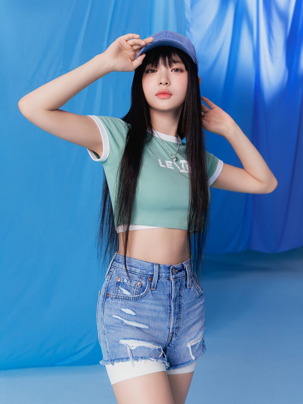 Hanni new jeans naked