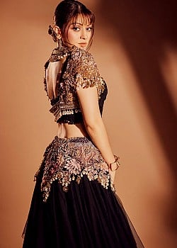 Hansika Motwani image 2 of 4