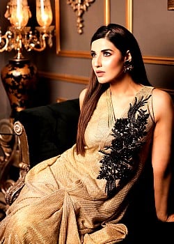 Hareem Farooq image 2 of 4
