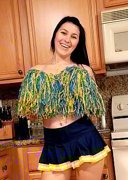 Haylee Heart image 2 of 4