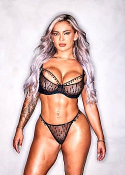 Hayley Davies image 3 of 4