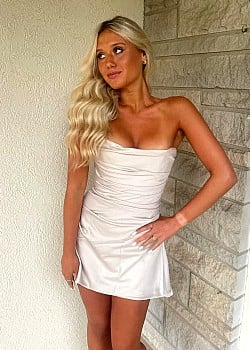 Hayley Salis image 2 of 2