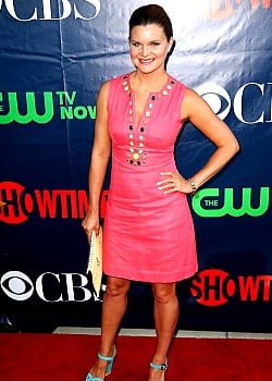 Heather Tom image 2 of 4