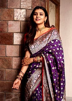 Hebah Patel image 2 of 4
