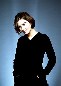 Helen Baxendale image 2 of 4