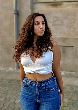 Helena Santos image 3 of 3