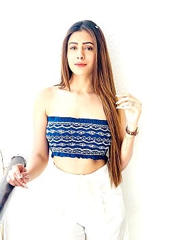 Hiba Nawab image 3 of 3