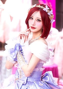 Hijiri Tanikawa image 2 of 3
