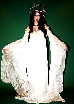 Hila Klein image 3 of 4